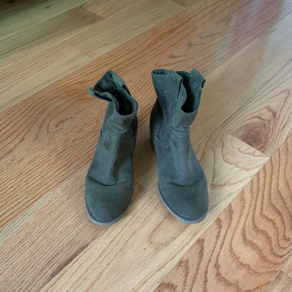 Target (size 6.5) green boots